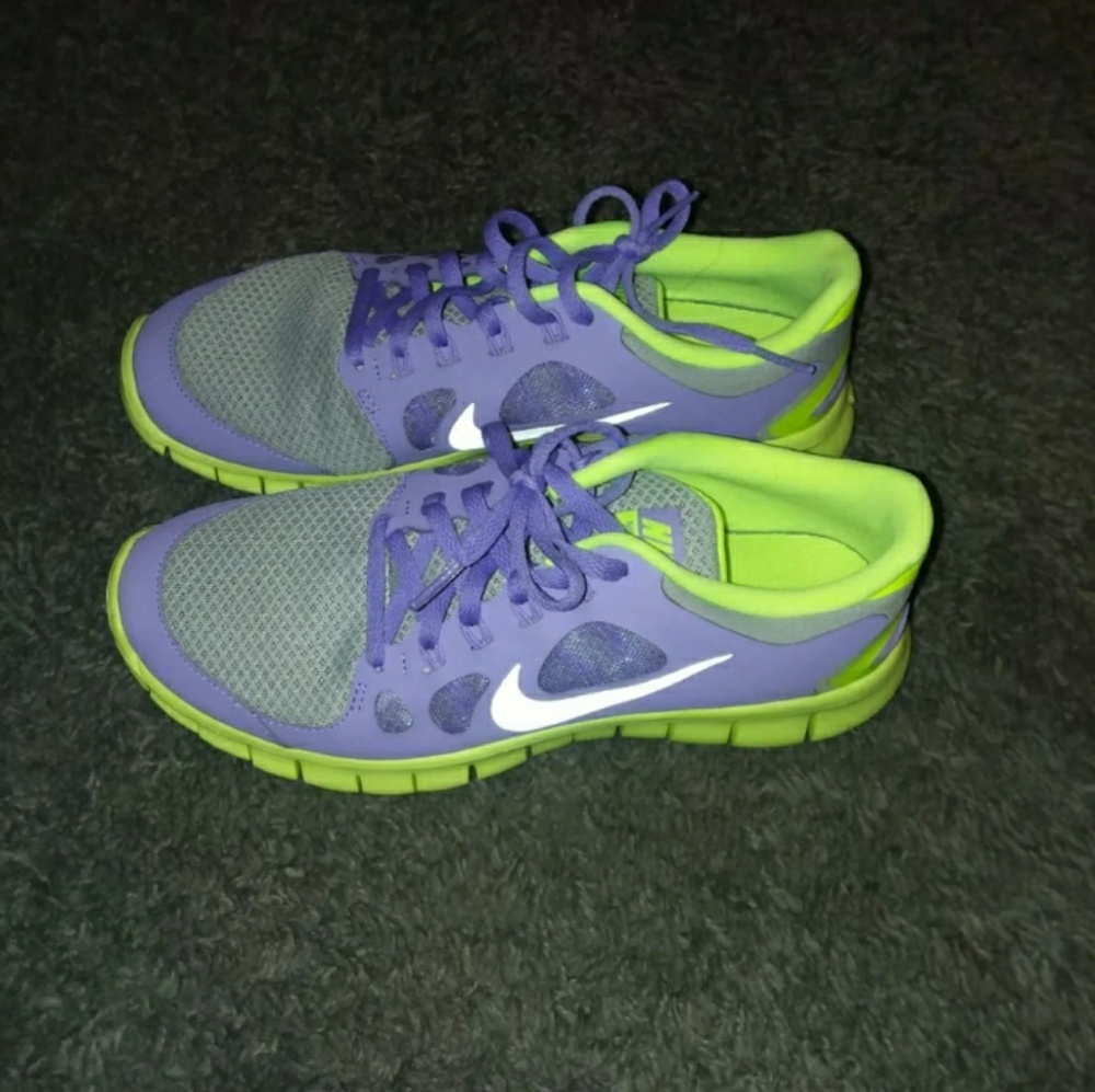 Shoes - Picture 3 of 3